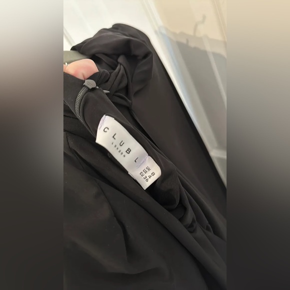 Club L London Elegant Black Cape Dress - Picture 5 of 5